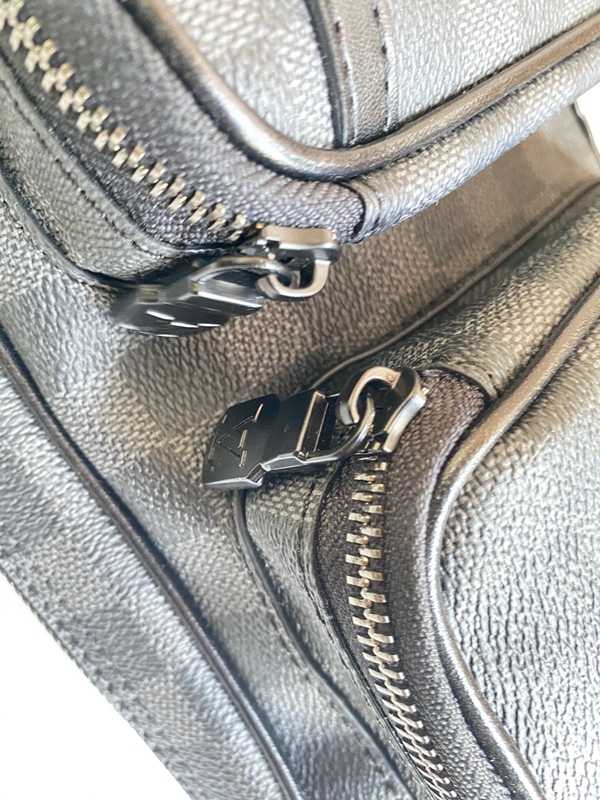 ルイヴィトンバッグ素材ディテール